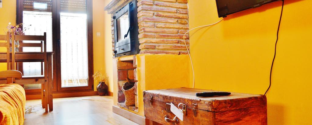Casa Javier Pensionat Rodellar Rum bild